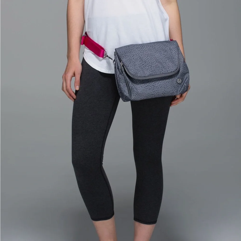 Lululemon Party Om Bag - Picture 12 of 17